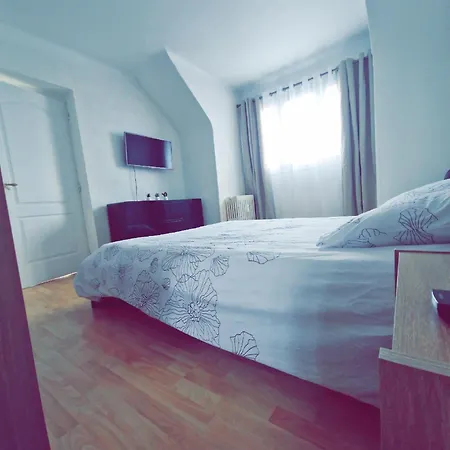 Le Trinidad Appartement Troyes Buitenkant foto